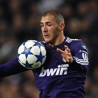 Benzema Kian Klop dengan Mou