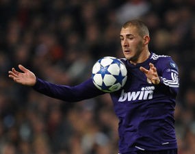 Benzema Kian Klop dengan Mou