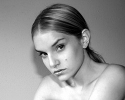 Tahi Lalat Buat Wanita Jadi Awet Muda