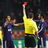 Wenger Kecam Insiden Kartu Merah Madrid