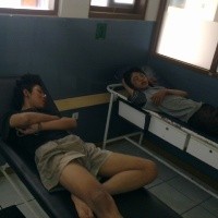 Korban Masih Terbaring Lemas dengan Wajah Bonyok