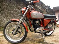 Motor Tua yang Menawan