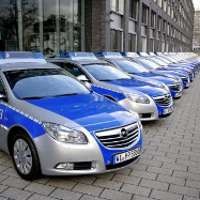 Tumben, Polisi Jerman Pakai Mobil Opel