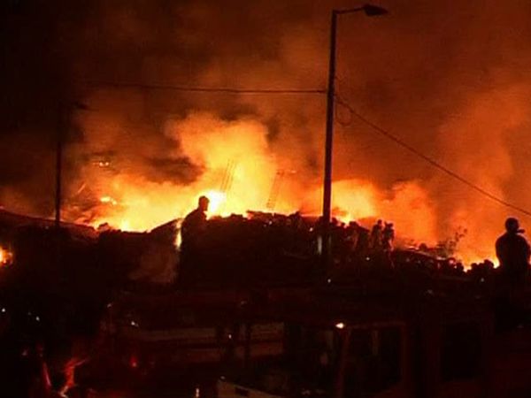 Pesawat Kargo Jatuh di Pakistan