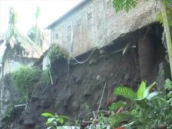 Banjir Lahar Dingin, 1 Rumah di Magelang Roboh & 11 Terancam Longsor