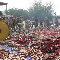 Bea Cukai Riau & Sumbar Musnahkan Miras Rp 5,7 M