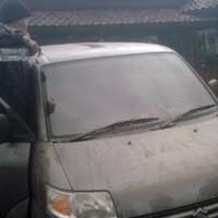 Semburan Melemah,  Abu Bromo Kembali Tertiup Angin ke Arah Malang