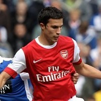 Van Persie Akan Dimainkan