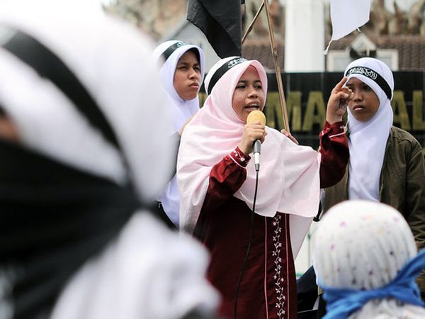 HTI Kecam Perilaku Seks Bebas