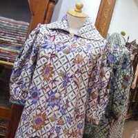 Factory Outlet di Bandung Diminta Jualan Produk Batik