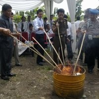 Heroin Rp 3 Miliar yang Dibawa Gadis Cantik Kyrgistan Dibakar