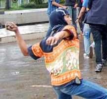 Tawuran Macetkan Mampang Arah Ragunan