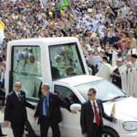 Paus Cari Popemobile Listrik