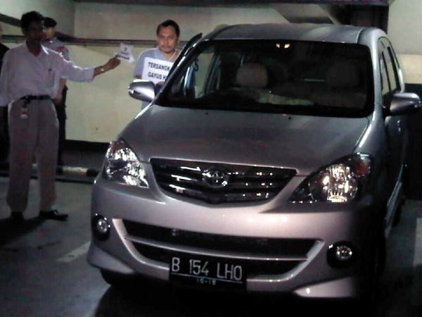 Gayus Jalani Rekonstruksi di Hotel Menara Peninsula 