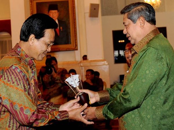 Sultan Raih Penghargaan Ketahanan Pangan