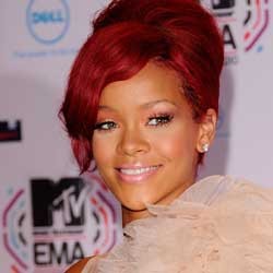Rihanna Sesali Kisah Cintanya dengan Chris Brown