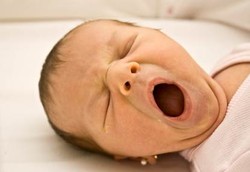 Menguap Tidak Menular ke Bayi