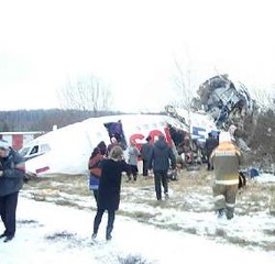Pesawat Rusia Tergelincir Lalu Tabrak Gedung, 2 Orang Tewas