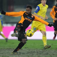 Chievo Tahan Roma 2-2 