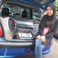 Ngusir Pacar Gara-gara Mukul Dashboard Mobil Kesayangan