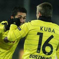 Dortmund Makin Kokoh di Puncak