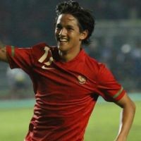 Irfan Belajar Lagu Indonesia Raya Lewat Ponsel