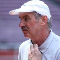 Riedl Ingin Menang Demi Fans Indonesia