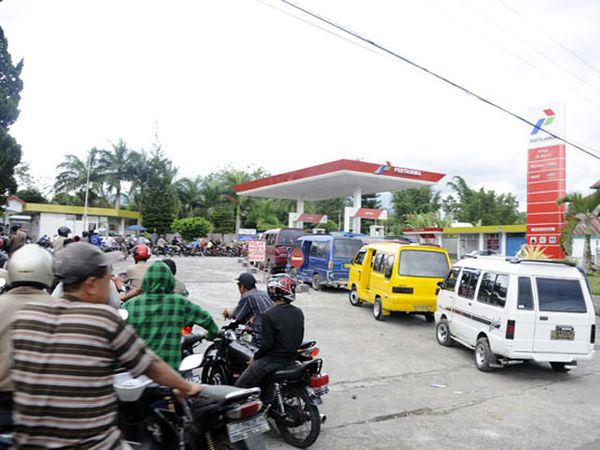 Antre BBM di Bengkulu