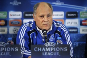 Martin Jol Tinggalkan Ajax