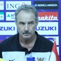 Riedl Terima Jika Hasil Imbang  