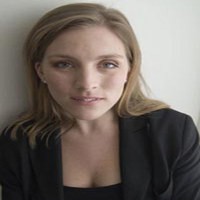 Wanita Pelapor Julian Assange Terkait Kelompok Antikomunis yang Dibiayai AS