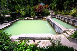 Spa Alami di Hot Spring Banjar