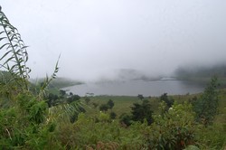 Telaga di Puncak Pegunungan Dieng Plateau