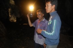 Kontras Dua Goa di Kebumen