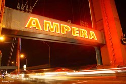 Sejuta Pendar Cahaya di Atas Sungai Musi 