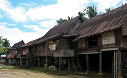 Pemegang Teguh Rumah Adat Rantau Panjang