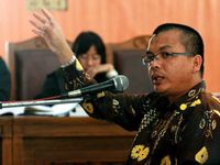 Denny Indrayana Bersaksi untuk Haposan