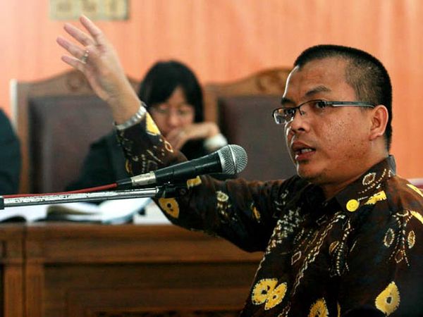 Denny Indrayana Bersaksi untuk Haposan