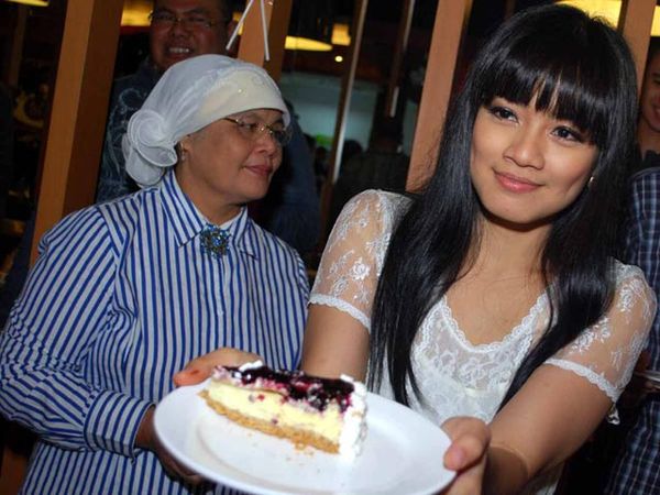 Pesta Ultah Titi Kamal