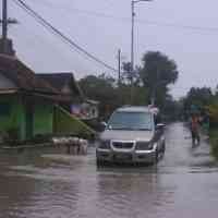 Banjir Rendam Jalur Alternatif di Sidoarjo 