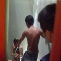 Pencuri Ayam Berusaha Kabur dengan Telanjang Saat Sidang Digelar