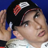 Lorenzo Nyaman Bersama Spies 