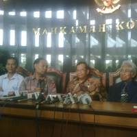  Bambang Widjojanto: Mahfud MD Harus Diapresiasi