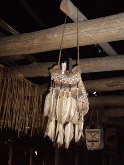 Noken dan Rumah Bujang Suku Asmat