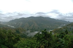 Ada Apa dengan Gunung Nona?