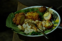 Nasi Jamblang Ibu Nur