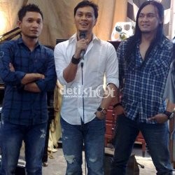 Andra & The Backbone Salut Lihat Perjuangan Timnas Indonesia
