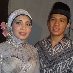 Zaskia Sungkar Bikin Konsep Foto Pre-Wedding Kolonial