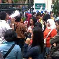 Karyawan Sinar Digugat Rp 2,5 Miliar, Buruh Serbu Pengadilan