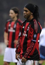 Dinho Masih Betah di Milan